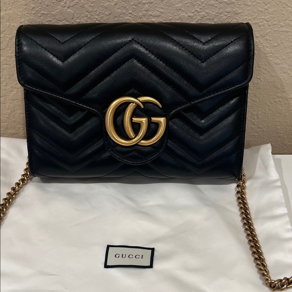 Gucci Black Chevron Crossbody Bag with Gold Accents - Picture 1 of 3